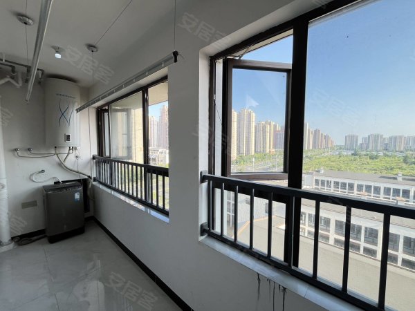 超大阳台_停车方便_靠近金融港_方圆荟_书香湖畔沁园