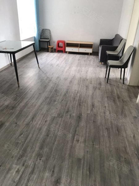 紫兰苑，三室整租，六十二中，美的，格力，