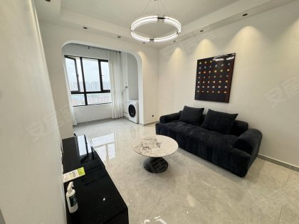 绿地瀛海！五里庙地铁_清和丽景_两室一厅_可用水电_随时看房