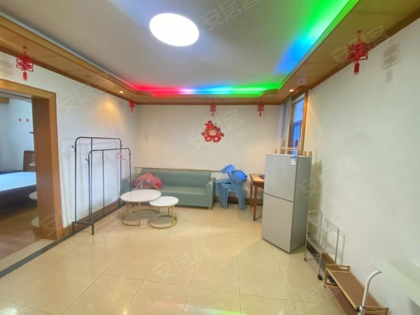 曙光路菜市场附近_水利厅幼儿园_精装三室_中间楼层_随时看房