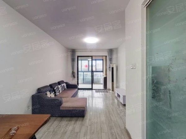 精装修，家具齐全，拎包入住，靠实验中学，学林公园