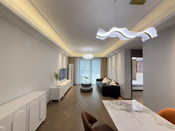 实拍可押一付一_地铁口精装修带暖气_大三房全屋定制_拎包即住