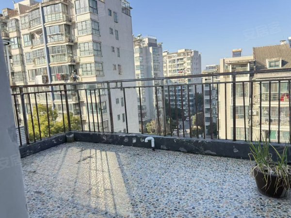 带露台_顶复！香江生态丽景C区拎包入住_精装修_阳光充足