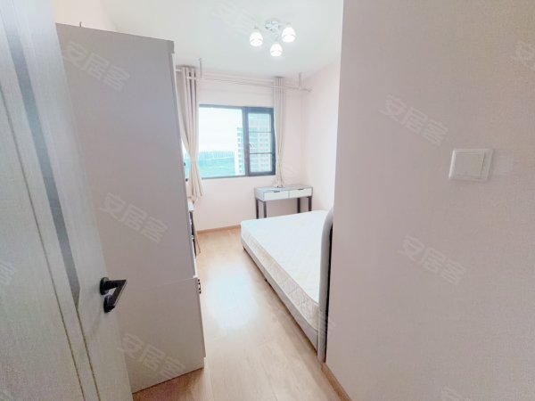 押一付一拎包入住无中介费