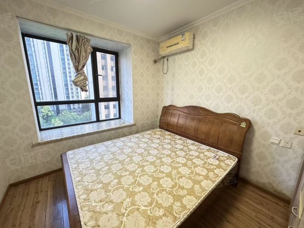 蓝鼎滨湖假日翰林园_俩台空调_干净整洁_拎包入住_可随时看房