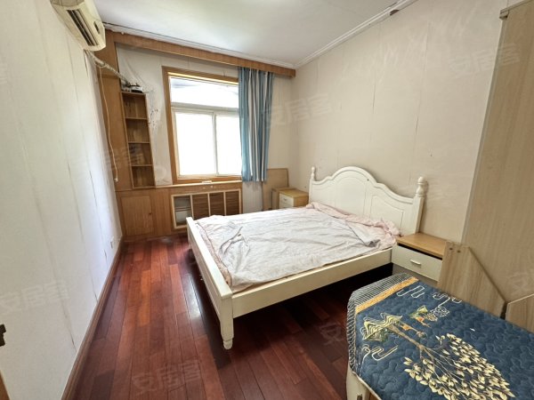 省委_中间楼层_3室一厅有供暖_停车方便