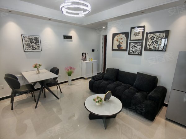湖畔义乐_业主自住精装_两室全屋定制_停车方便_随时看房