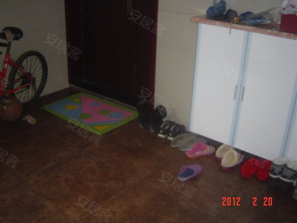 锦天城_锦天城 收入(2)