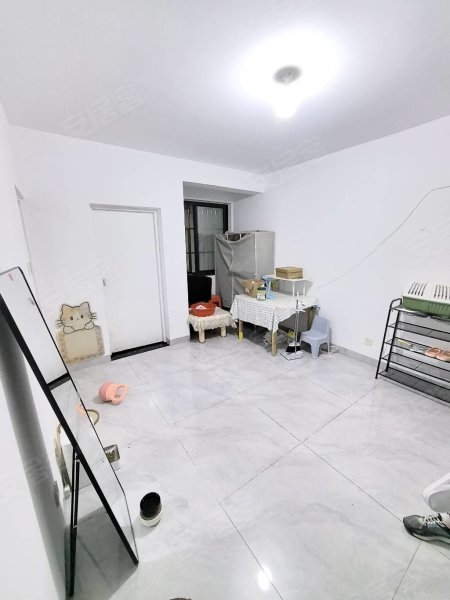 欣塘家园_一室_整租_精装修_瓷砖地面