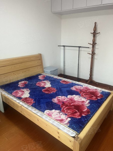 美湖小区_一室一厅_家具家电齐全_随时看房_户型好_地段好