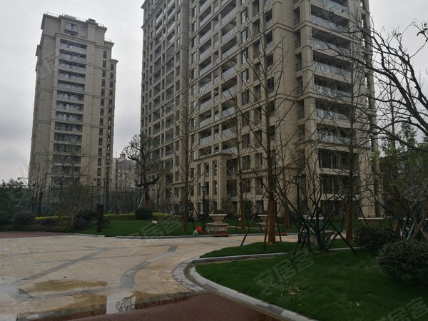 杭州富阳东洲逸城(公寓住宅)逸城逸江湾边套出租,双阳台,室内家电家具