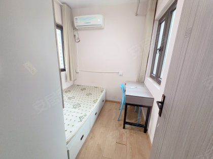 押一付一拎包入住无中介费