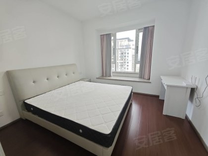 星蓝湾中央空调精装三房两卫