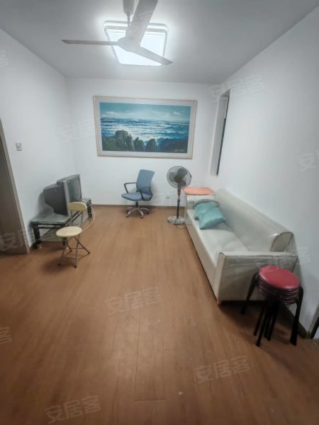 省医红会小区_急租房源_拎包入住_通风好