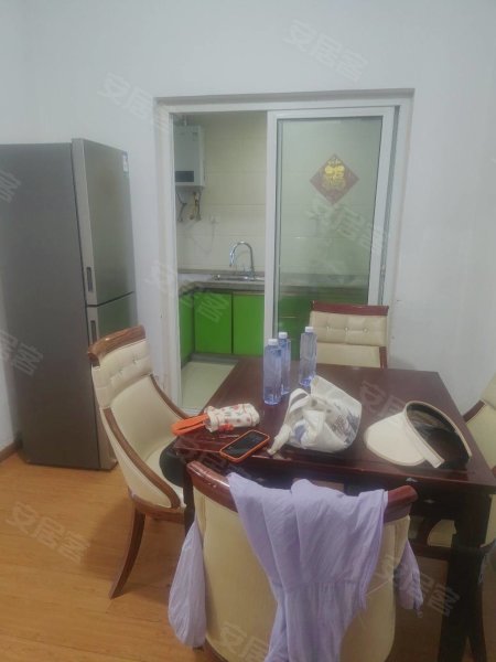 福禄南园三室家电齐全随时看房入住适合住家陪读合租等等