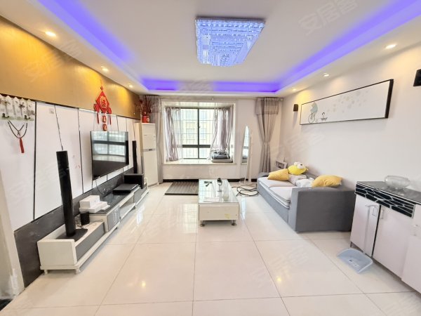 南新庄！万联春晓翠庭_三室一厅！住家装修！帝豪大厦！凤凰城！