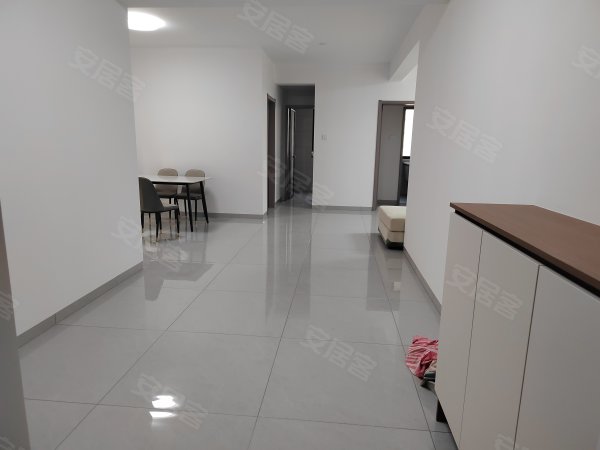 贰千新上实拍东西可配聚福家园_4室2厅2卫_通风好_精装修