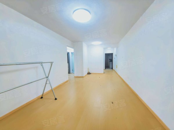旭辉御府两房干净整洁_家电齐全拎包入住_高速时代广场旁随时看