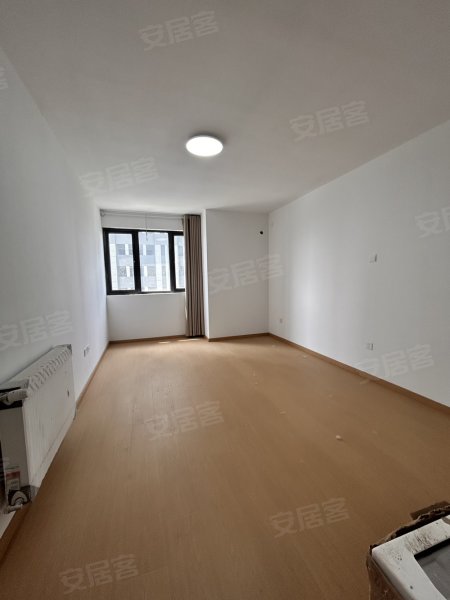 潭东景苑，四十两厅，精装，拎包入住，地铁口，近安三小，45中
