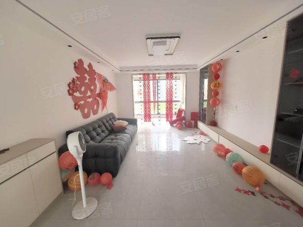 海顿公馆_精装大三房_装好没住过缺的东西都可以配欢迎线下看房