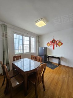 新站区三户室91.93平米正南1层