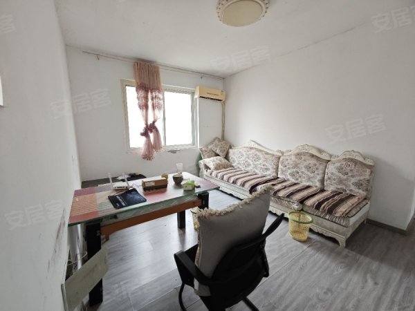实拍！荣城南苑_一梯两户_业主自住精装两室__随时看拎包入住