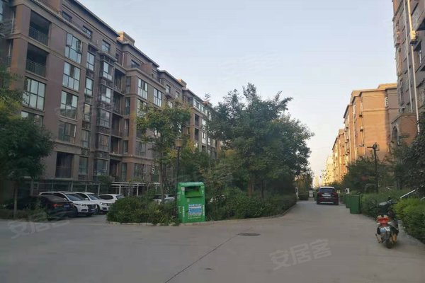 新郑外来人口_新郑机场图片(2)