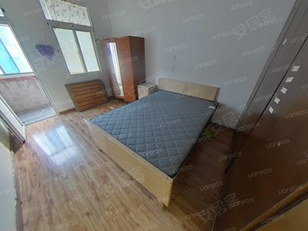 蜀山区一户室42.60平米正南3层