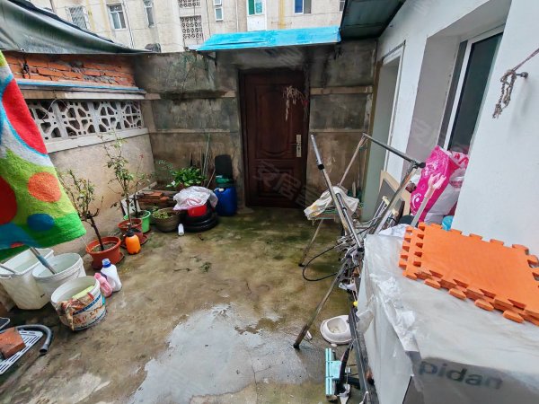 海棠地铁口_窦小桥_精装2室_1楼带院子已开门_看房方便