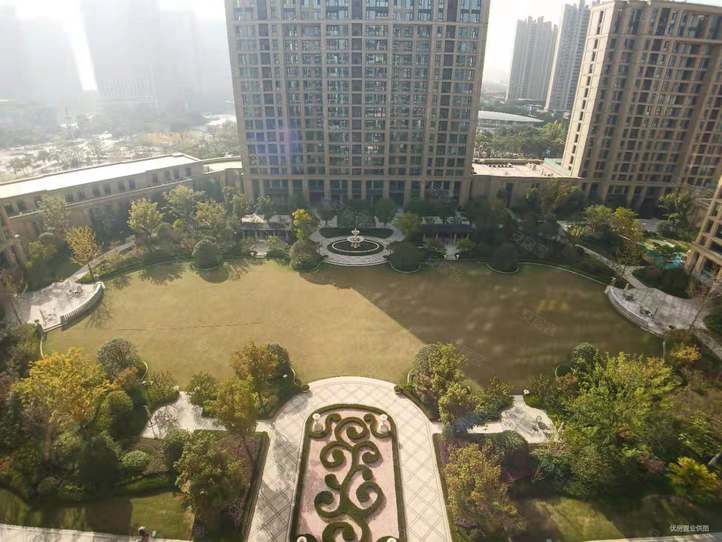 玉兰西花园三期 位置清水毛坯大平层 落地窗全明通透 诚售