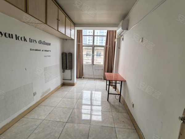 三里庵之心城，901医院旁精装两室，家具家电齐全近地铁