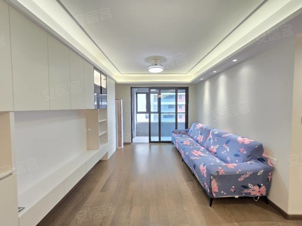 保利南园业主自住首租_全屋地暖_近上海路_定制壁柜