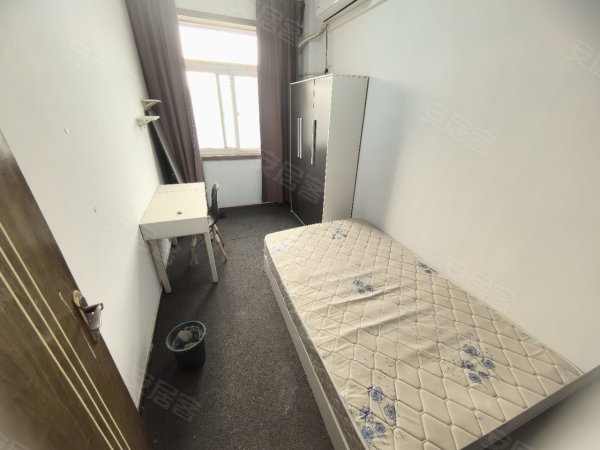无中介_长淮地铁口_胜利广场斜对面_建行后面单间出租拎包入住