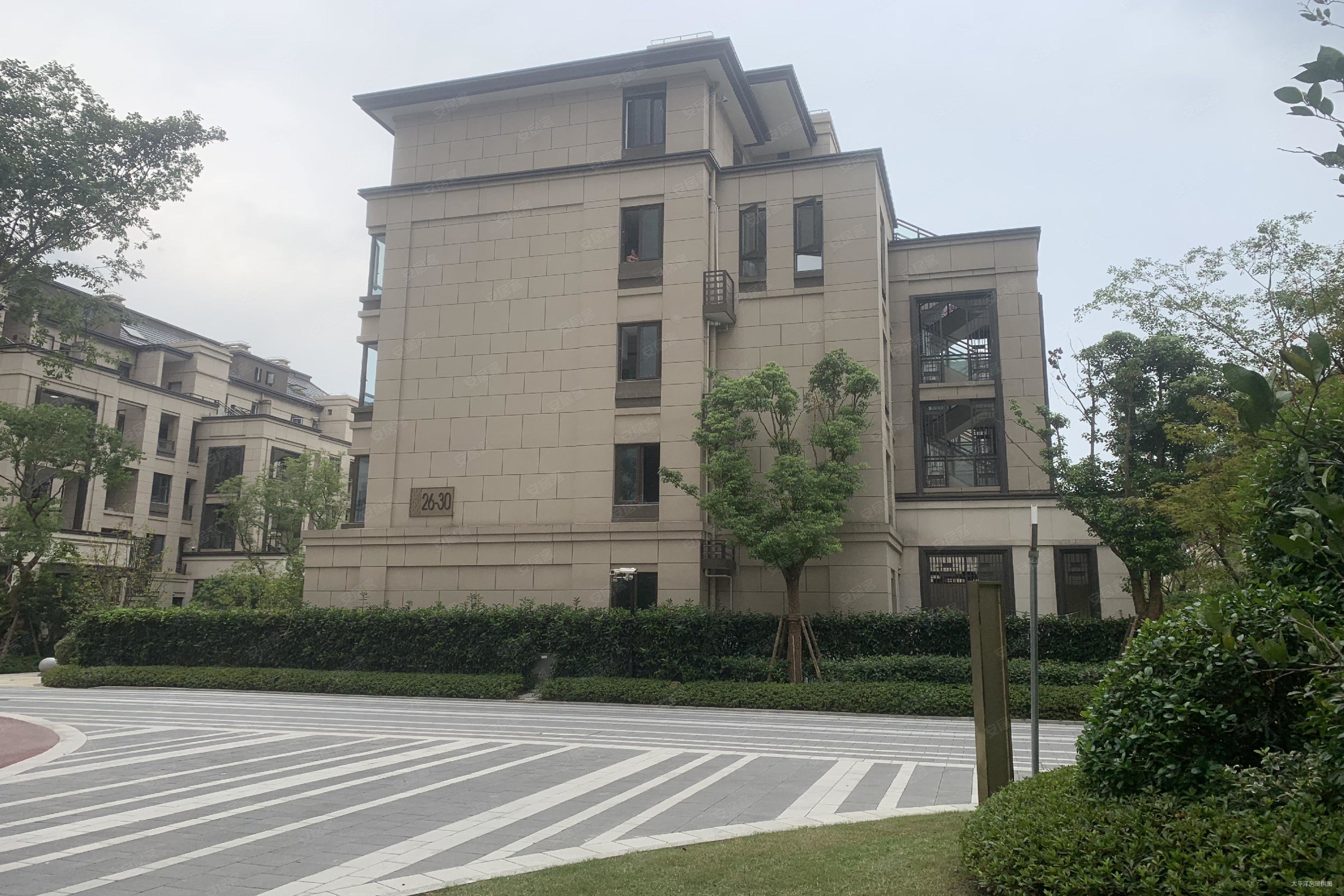 象屿虹桥悦府4室2厅3卫153.3㎡南北980万