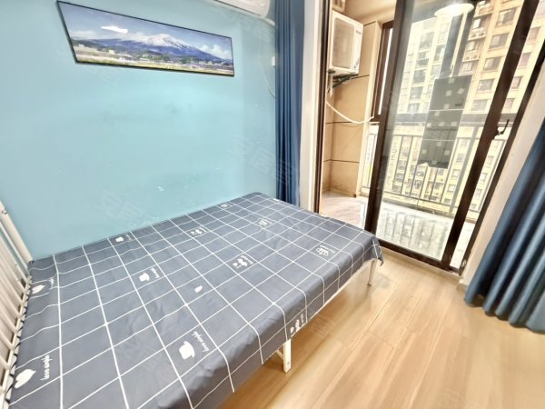地铁口东方蓝海阳光充足电梯房拎包入住可短租月付银泰联投宝文