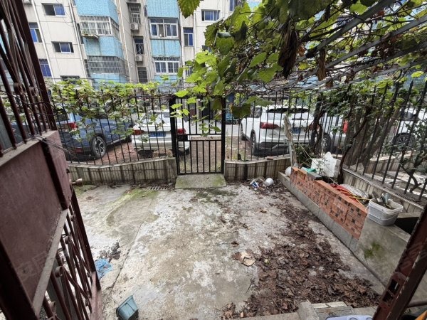 实拍保真！宁国路_罍街_合巢路居家装修两室带院子