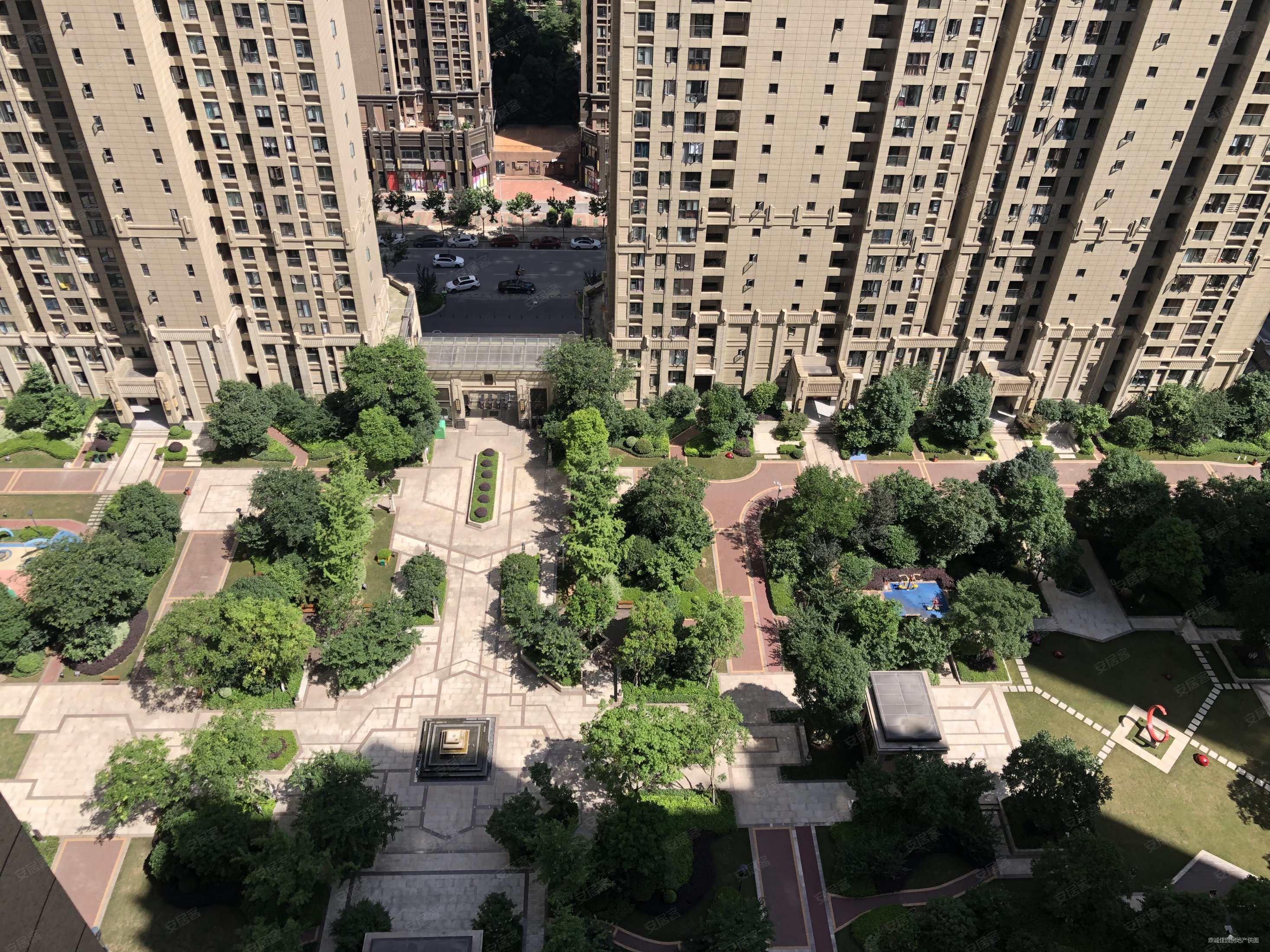 大华铂金瑞府3室2厅2卫137.19㎡南北360万