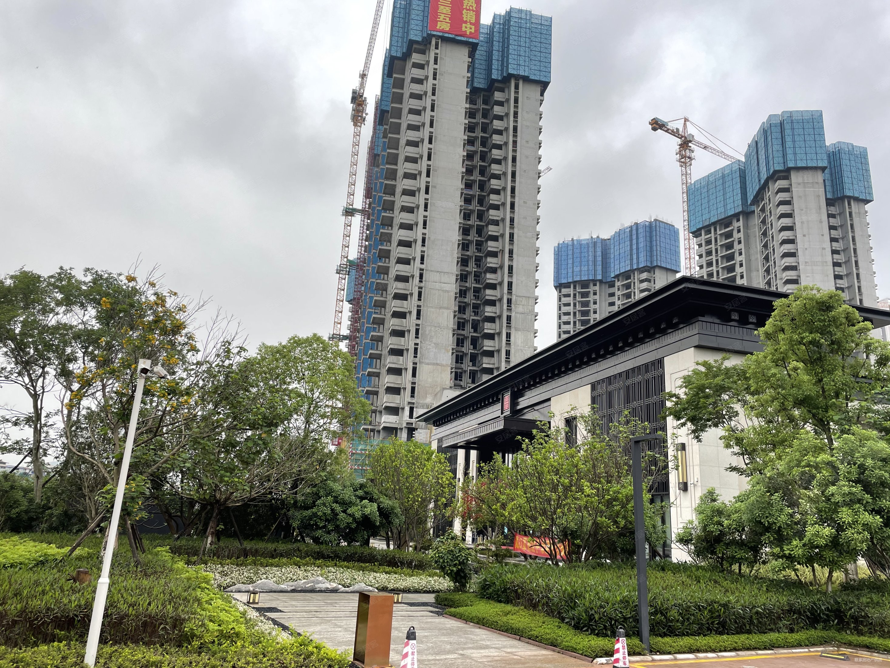 肇庆二手房 怀集二手房 城北一路二手房 山湖海悦府