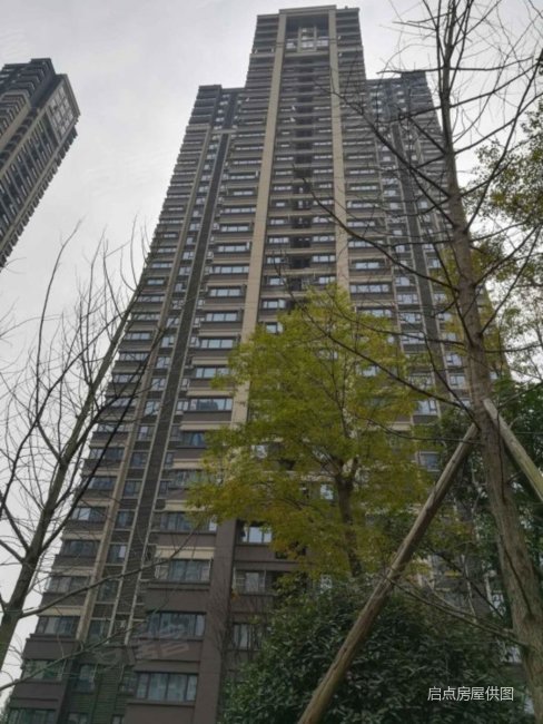 国际城二期 精装修套三 房东送个车位,中国铁建北湖国际城二期二手房