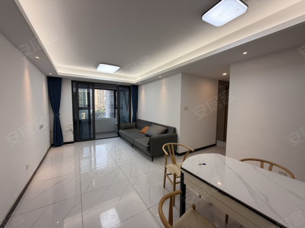 新力弘阳湖语时光3房_自住装修_定制衣柜_拎包入住