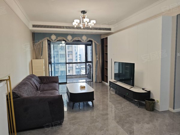 万象城旁精装3室出租，南边通透，双卫生间，配套设施齐全带暖气