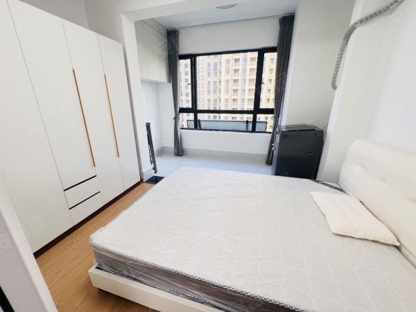 政务区天鹅湖_百利中心商务港_湖东小学50中陪读上班佳和芳园