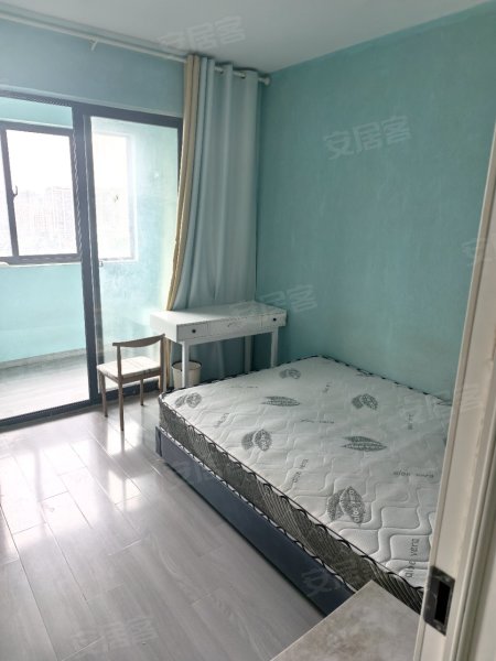 房东直租无中介费绿地中心_4号线地铁口和光新苑单间出租