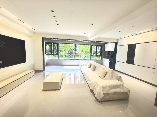 中海九樾_中海环宇天地_房东自住豪装，超大横厅洋房，拎包入住