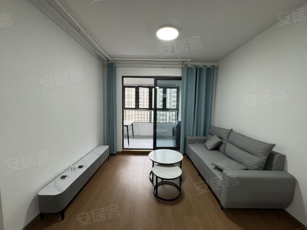 新龙雅居3室简装，家具家电齐全，拎包入住
