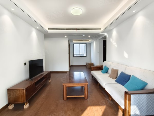 好房急租_雍华府自住边户三房全屋定制衣柜中央空调地暖_大阳台