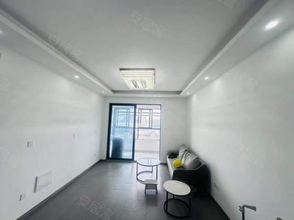 近综保区~靠近地铁口~力高大发清爽三房~配备齐全拎包入住