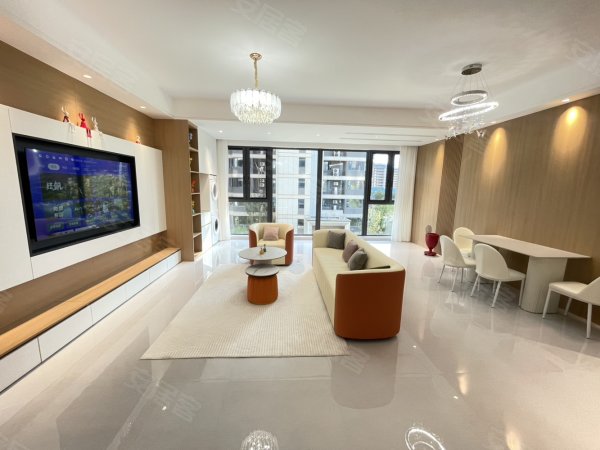 滨江道超大横厅_全景落地窗_全屋中央空调定制壁柜_近奥特莱斯