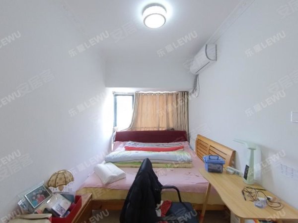 万象汇_地铁口_安高市政供暖_精装一室一厅_拎包入住2000