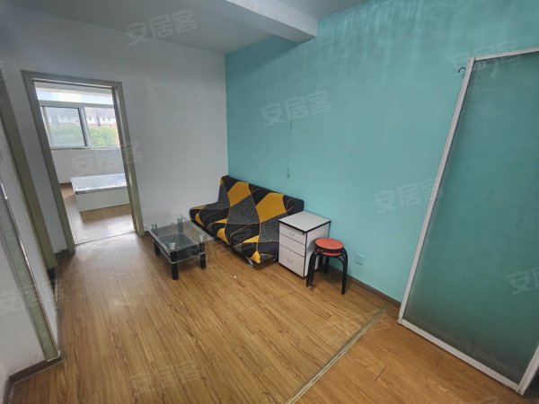 新地中心_凯旋门嘉和苑精装修自住一室出租拎包入住看房方便